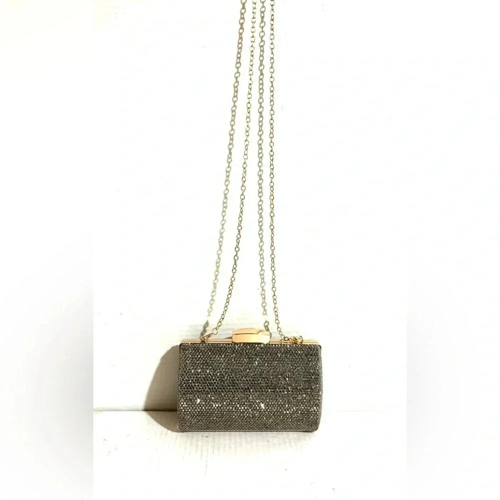 Jewel Badgley Mischka rhinestone clutch shoulder bag